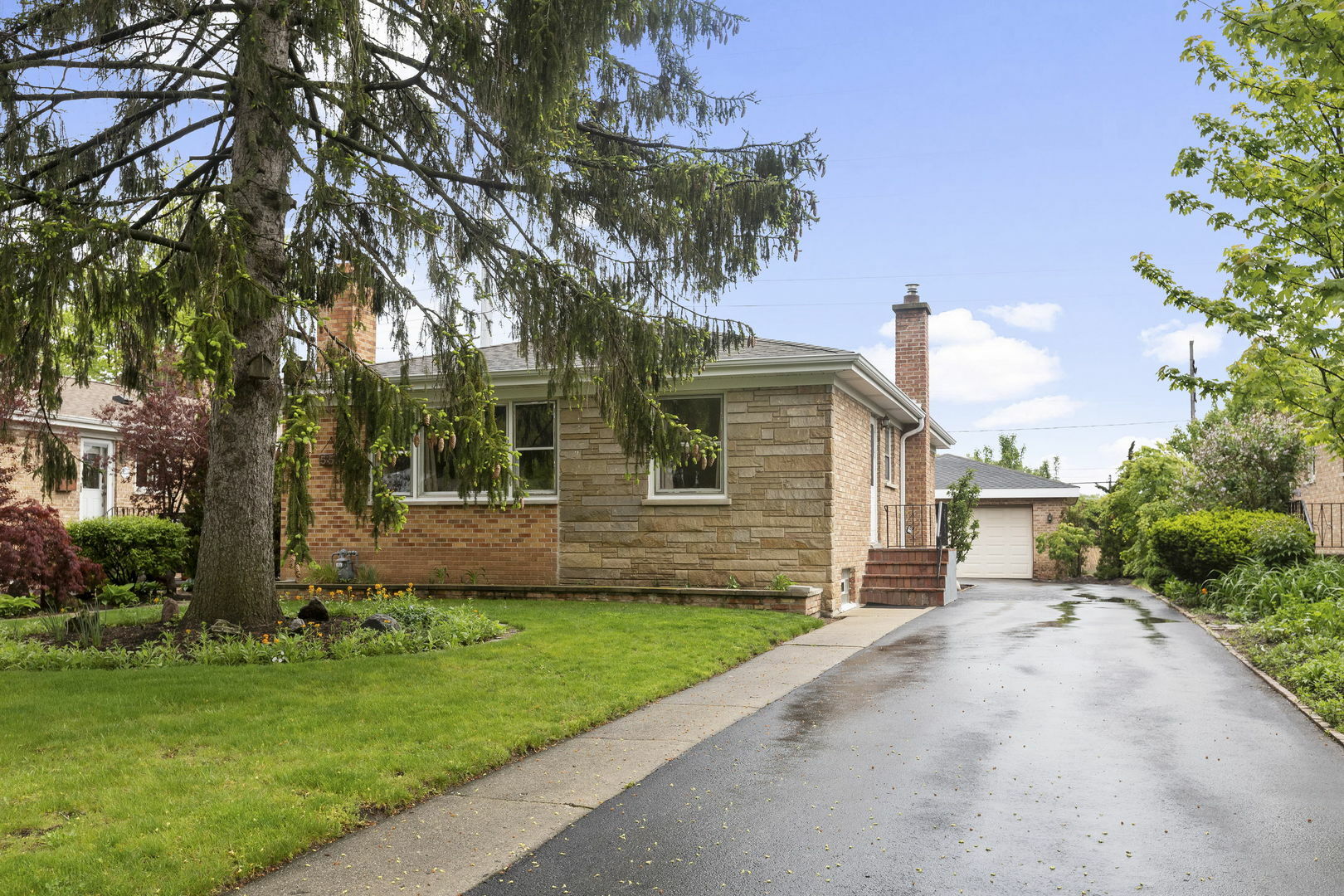 551 Barberry Road  Highland Park IL 60035 photo