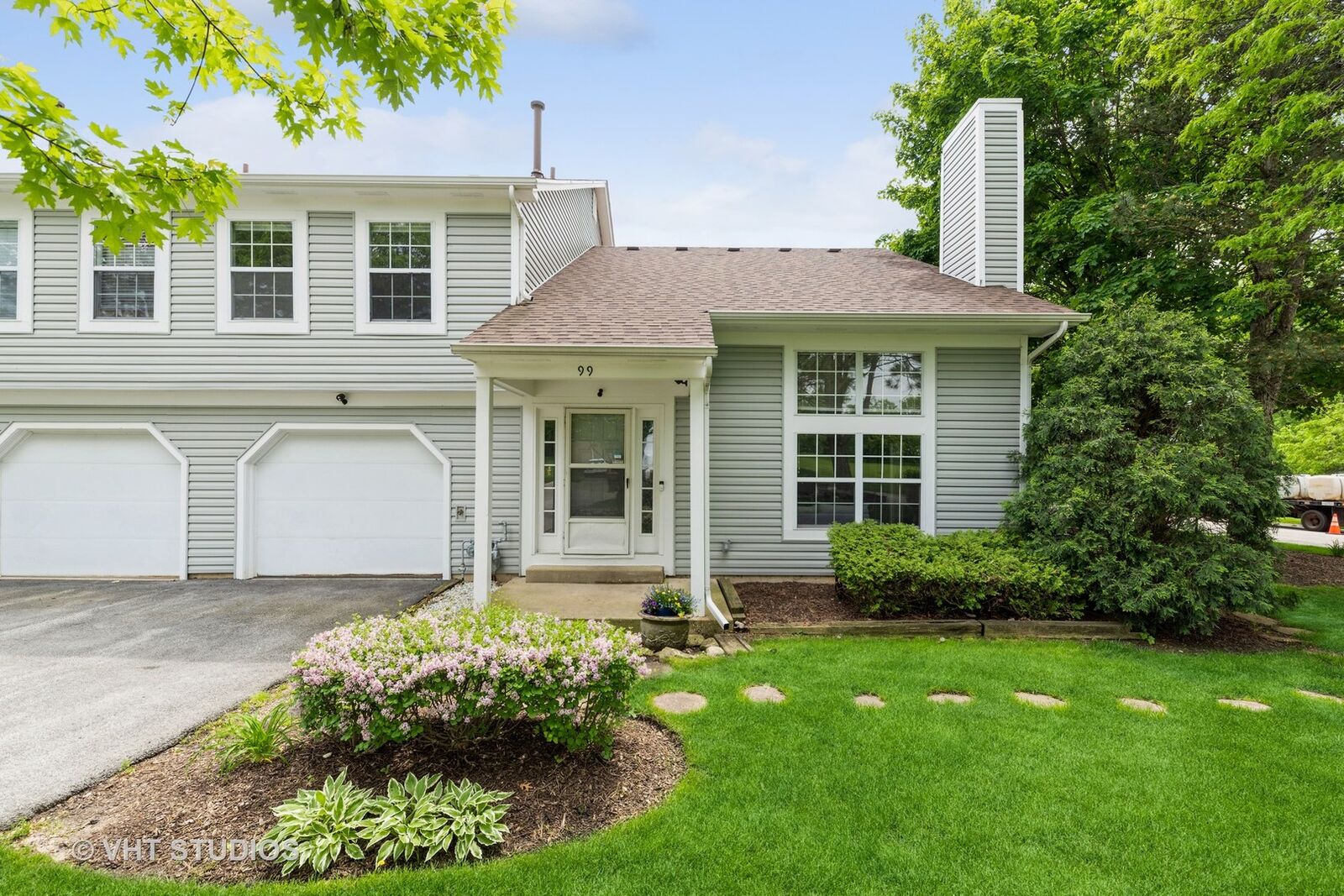 Property Photo: 99 Hazelnut Drive IL 60107