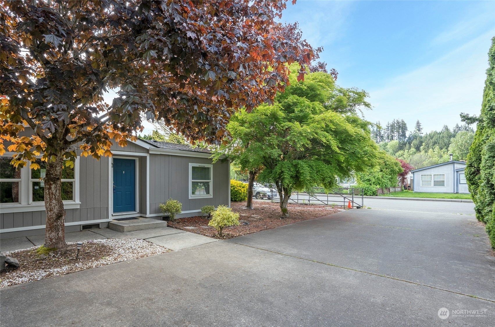 Property Photo:  2015 4th Street SE  WA 98002 