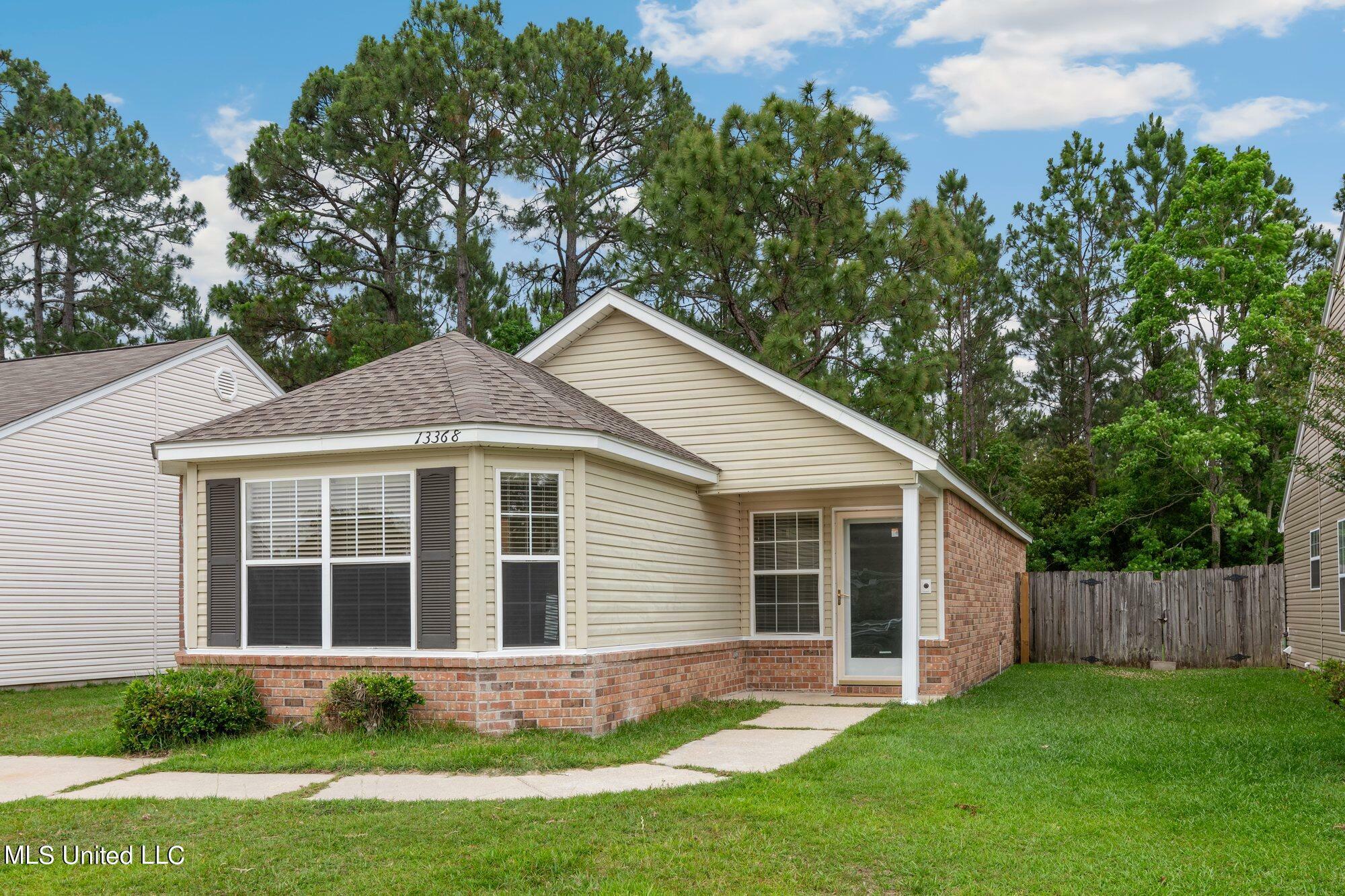 13368 Chris Drive  Gulfport MS 39503 photo