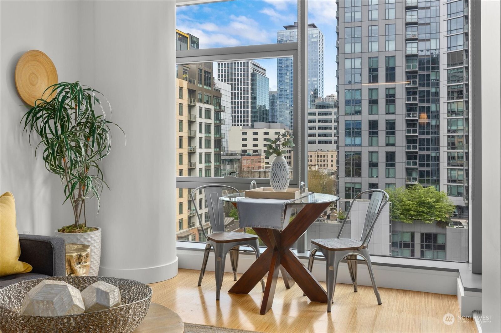 1 bed Seattle home for sale 820 Blanchard Street 906, Seattle, WA 98121