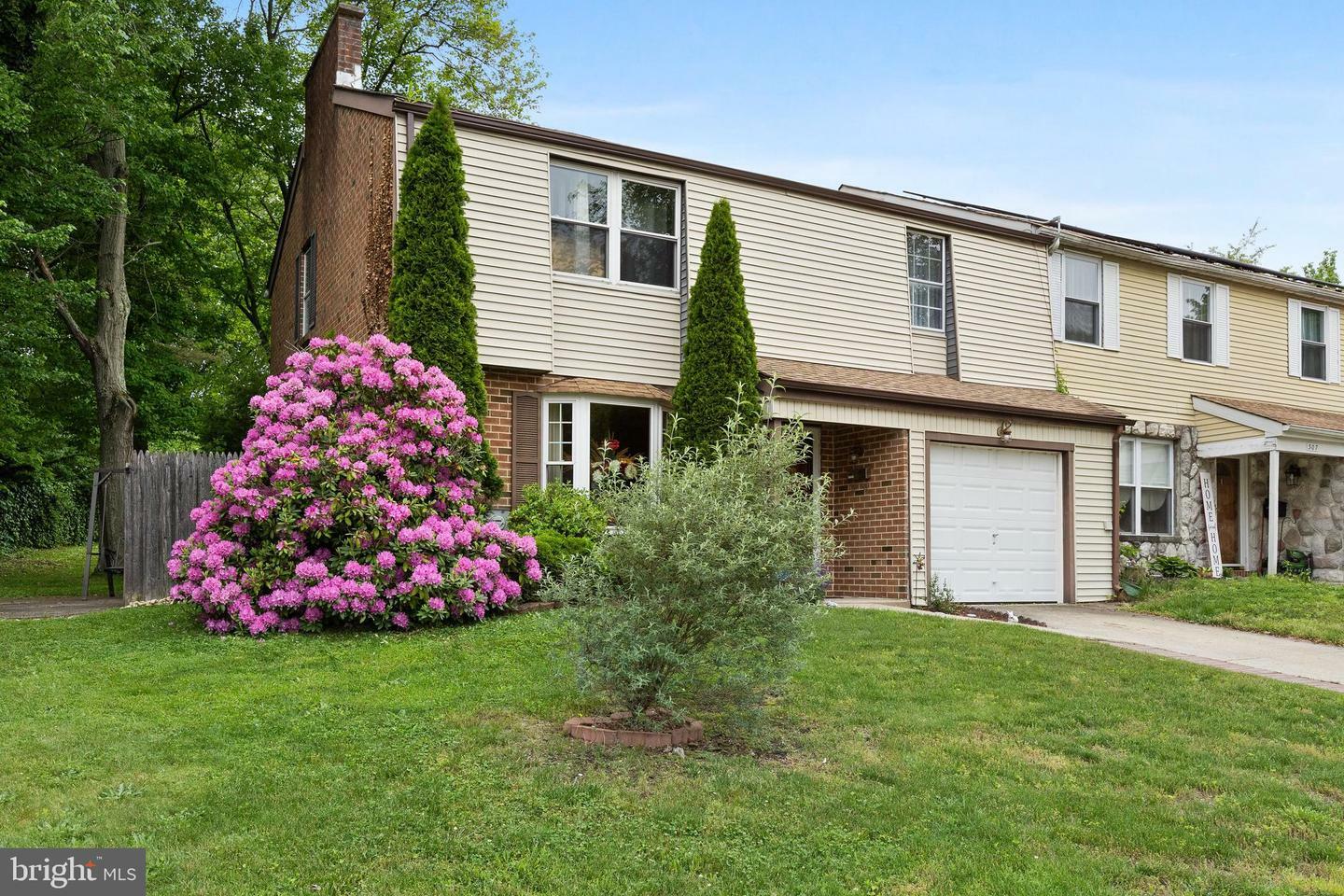 Property Photo:  309 Cherrywood Drive  NJ 08021 