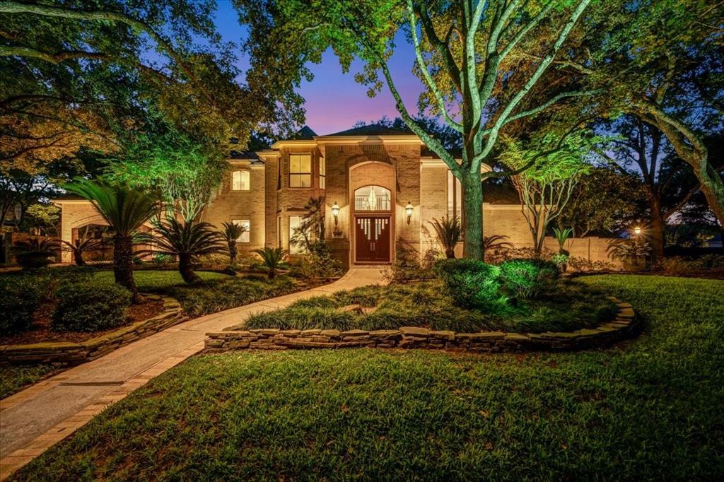 Property Photo:  14302 Golf View Trail  TX 77059 