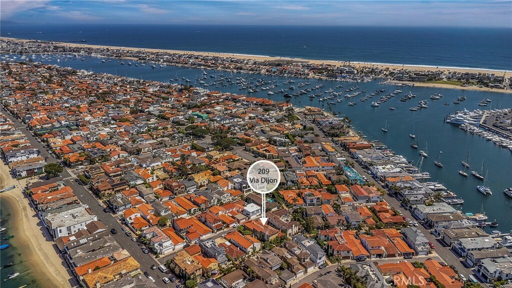 Property Photo: 209 Via Dijon CA 92663