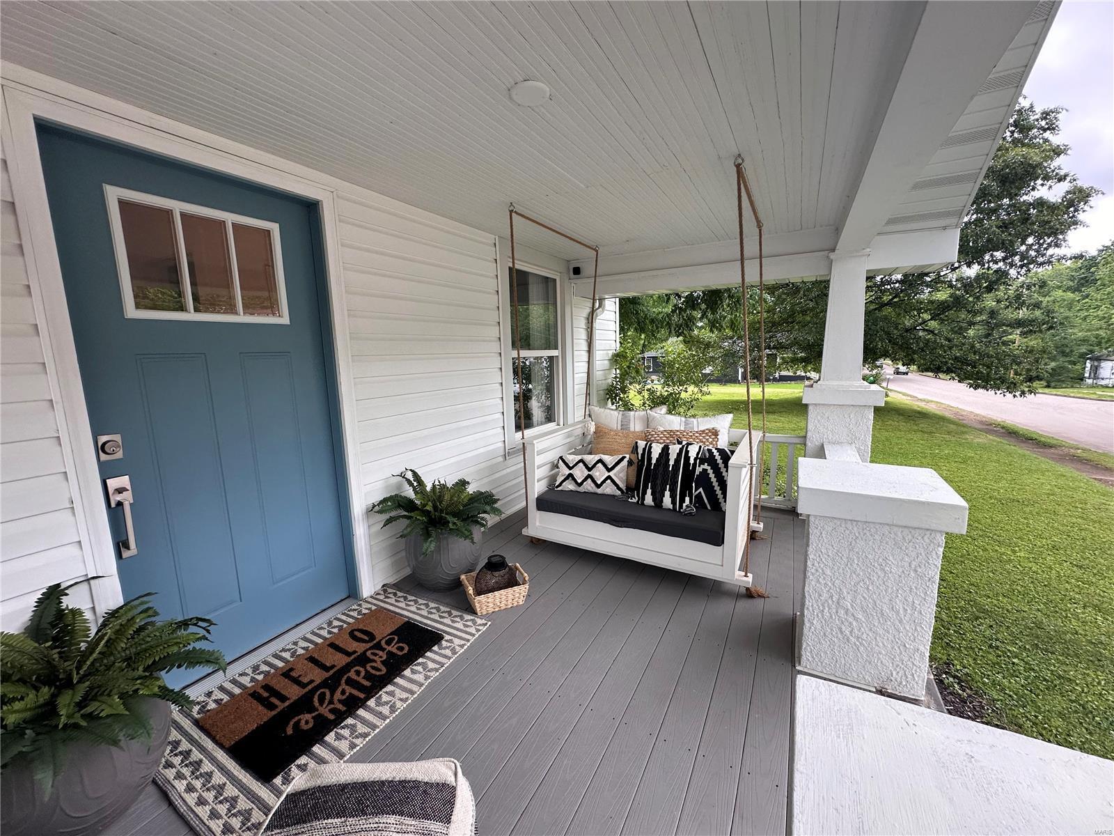 Property Photo:  405 N Middle Street  MO 63640 
