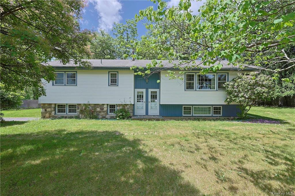 Property Photo:  37 The Drive  NY 10998 