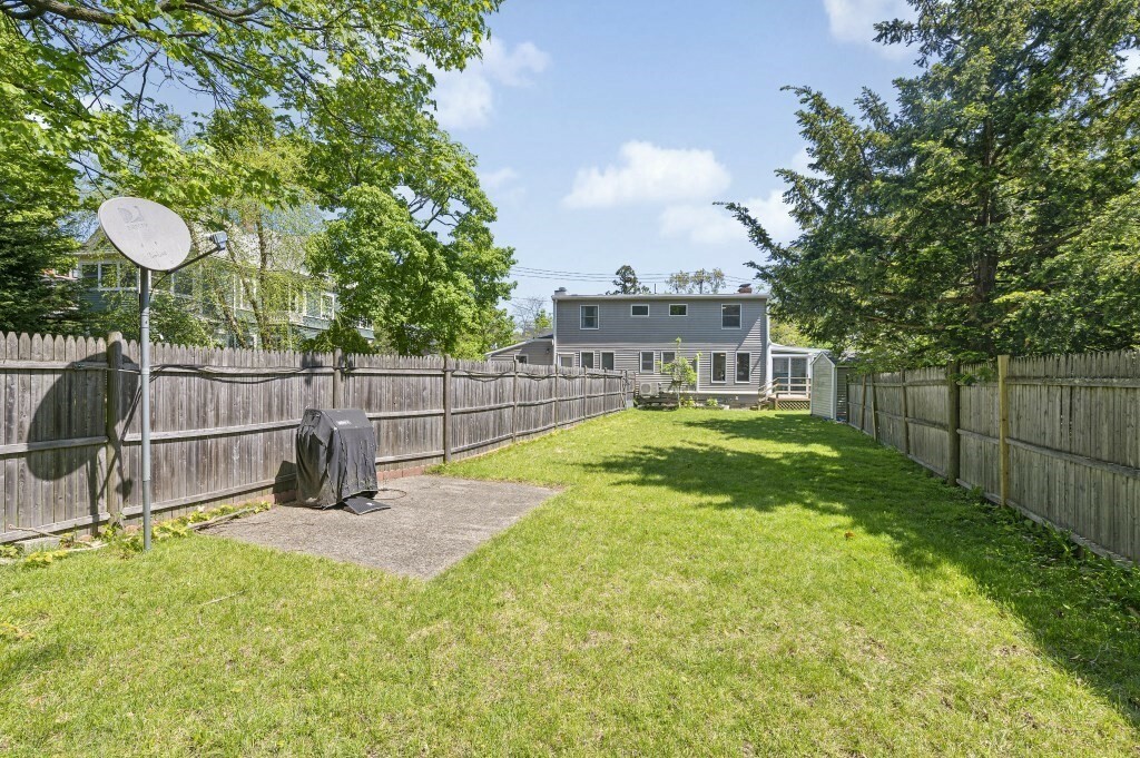 Property Photo:  71 Hartford St 71  MA 02461 