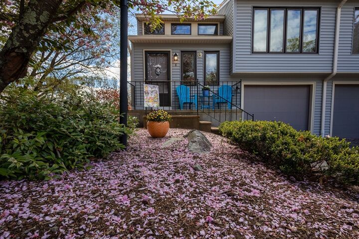 Property Photo:  8 Nottingham Rd 8  MA 01519 