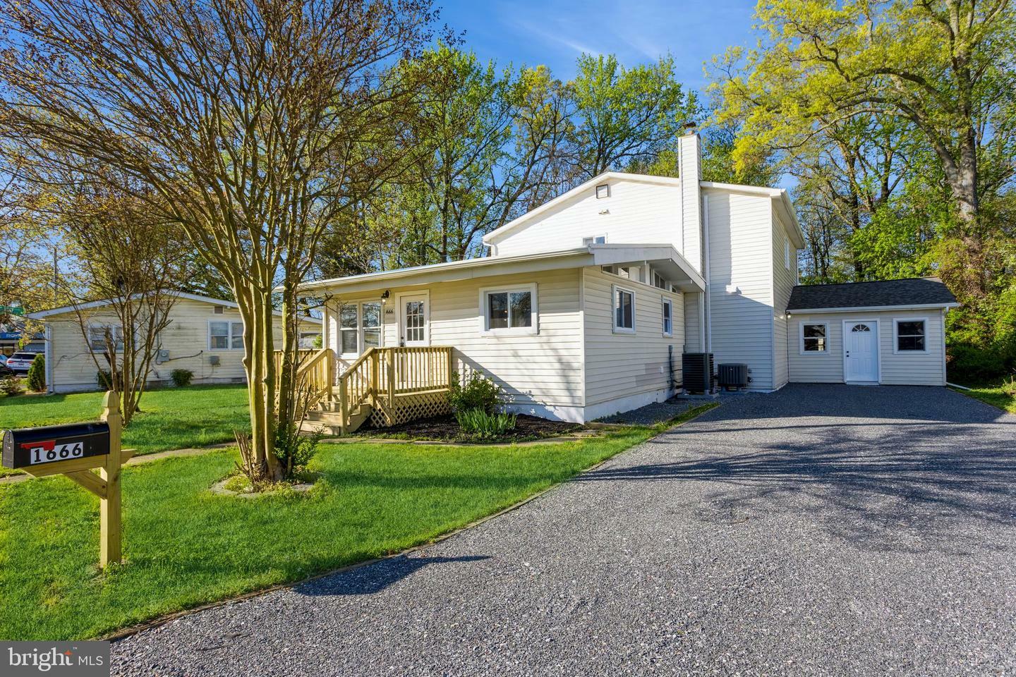 Property Photo:  1666 Bay Ridge Road  MD 21037 