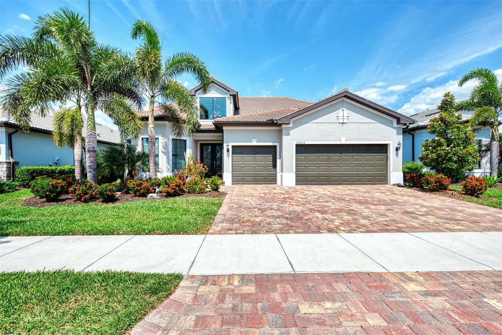 Property Photo:  12432 Golden Sage Drive  FL 34238 