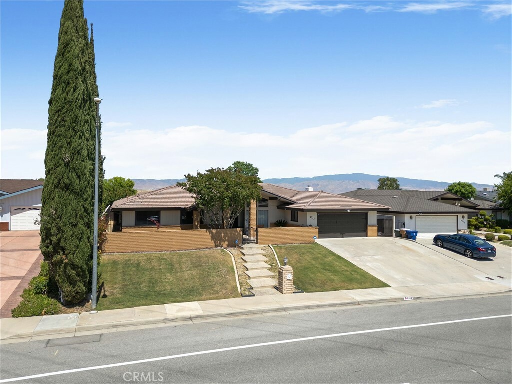 Property Photo:  4712 Panorama Drive  CA 93306 