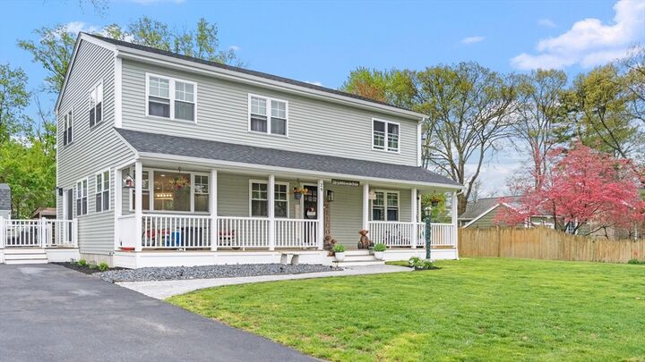 Home for sale in Seekonk 29 Edgemere Dr, Seekonk, MA 02771