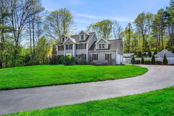 Property Photo:  6 Holly Drive  MA 01824 