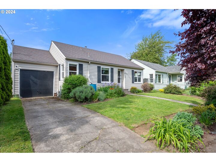 8105 SE Market St  Portland OR 97215 photo