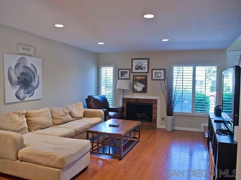 Property Photo: 6914 Carnation Dr CA 92011