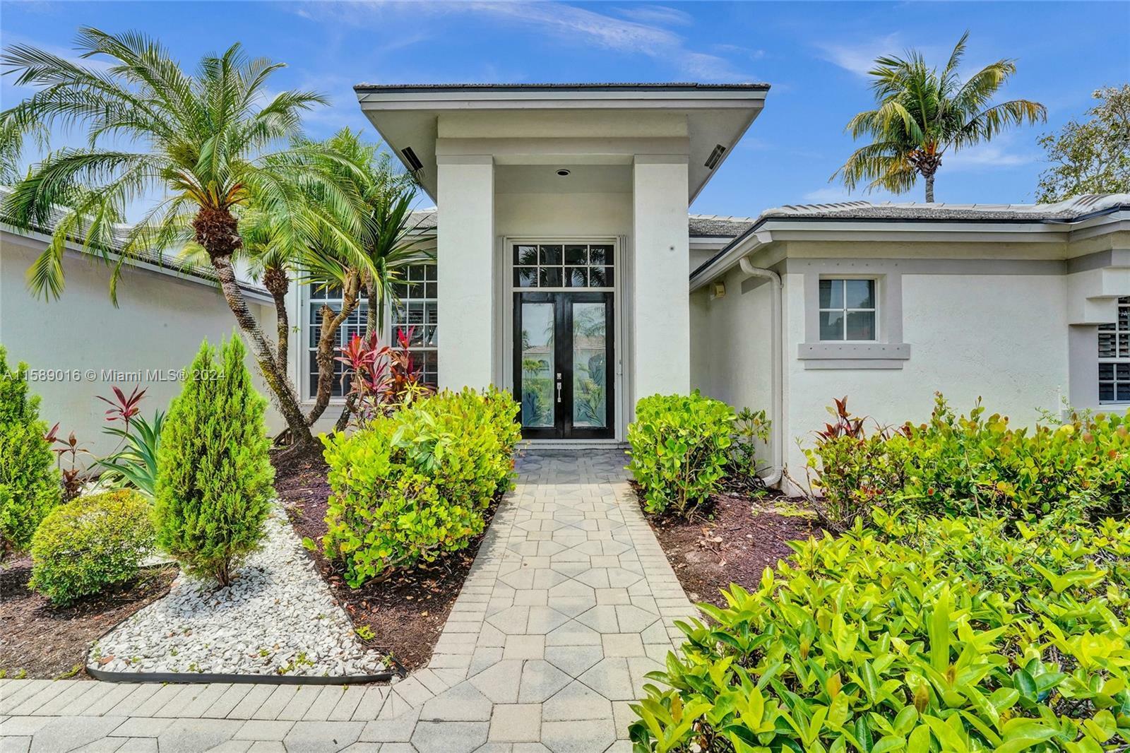 Property Photo:  2504 Eagle Watch Ln  FL 33327 