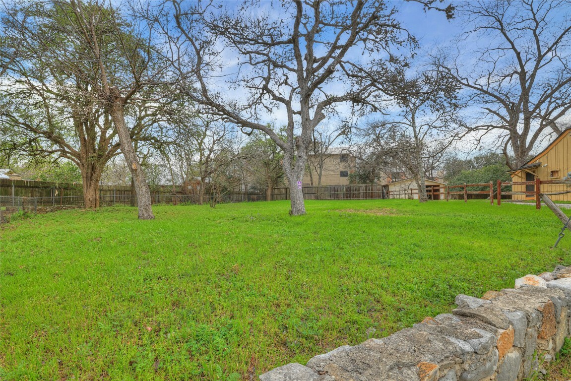 Property Photo:  322 W Mlk Drive  TX 78666 