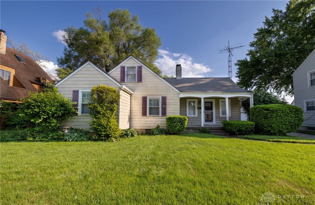 Property Photo: 139 Kewbury Road OH 45504