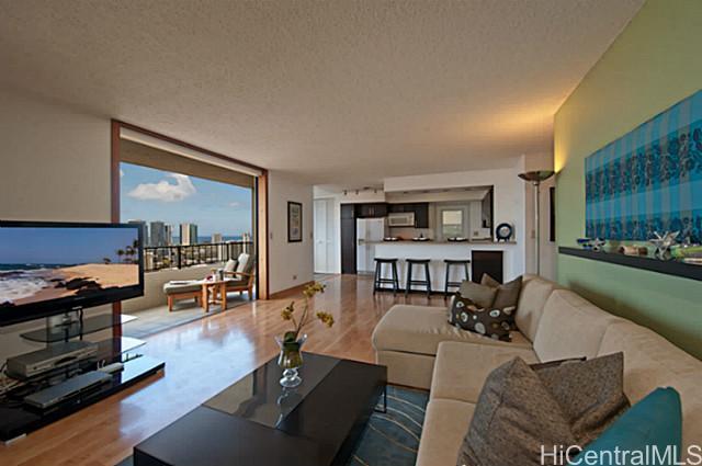 Property Photo: 1025 Wilder Avenue 11B HI 96822