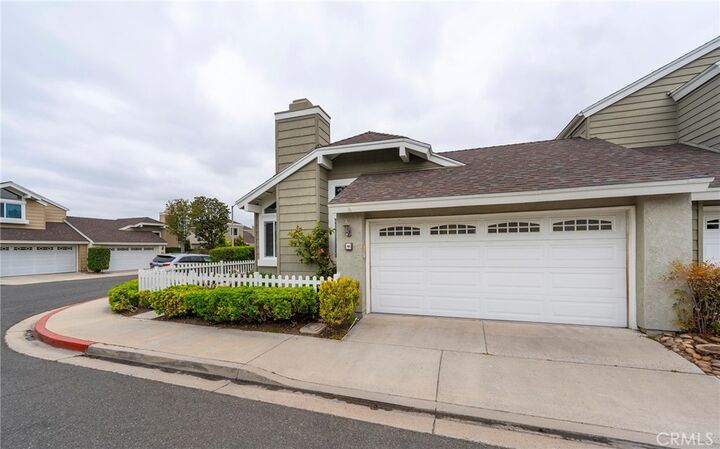 Property Photo:  10 Millstone 116  CA 92606