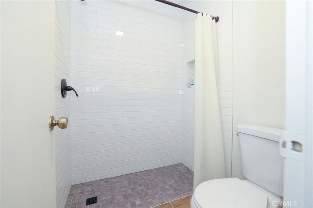 Property Photo:  2813 S Fairview Street E  CA 92704 