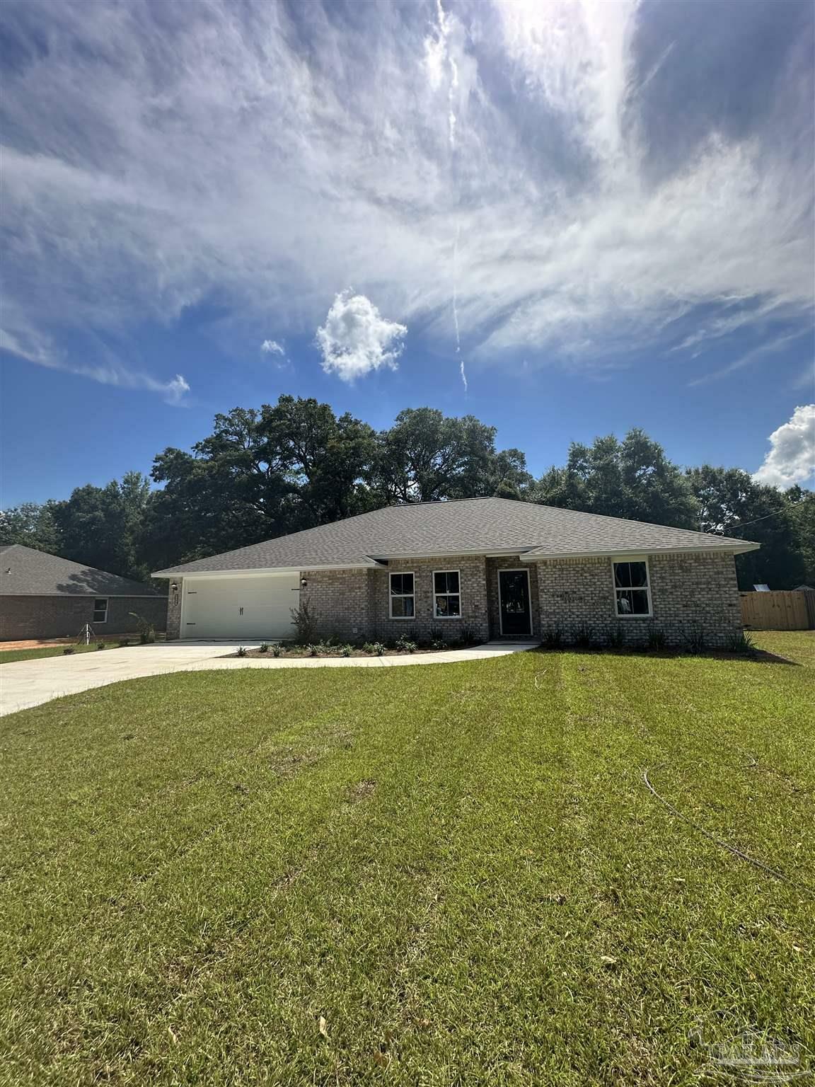 Property Photo: 9800 Guidy Ln FL 32514