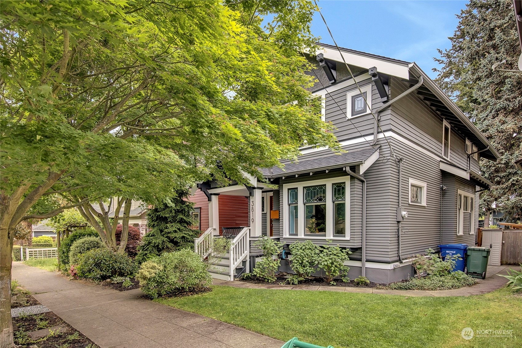 Property Photo:  3819 Densmore Avenue N  WA 98103 