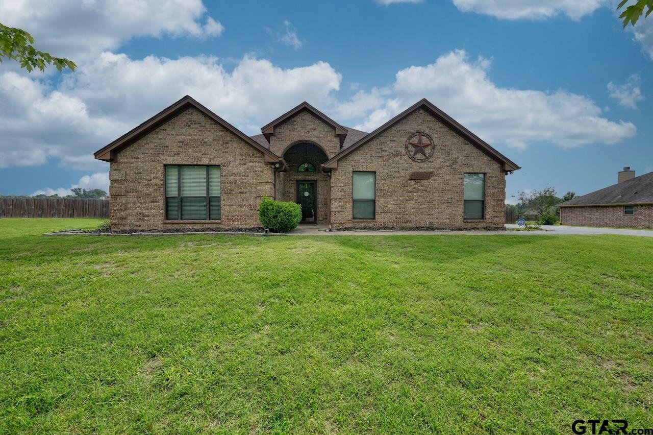Property Photo:  13584 Country Glen (Lindale Isd)  TX 75706 