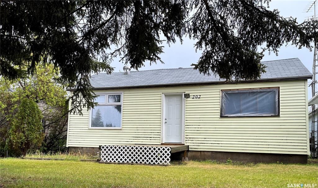 MLSSK969805 202 2nd Street N, Codette, SK S0E 0P0
