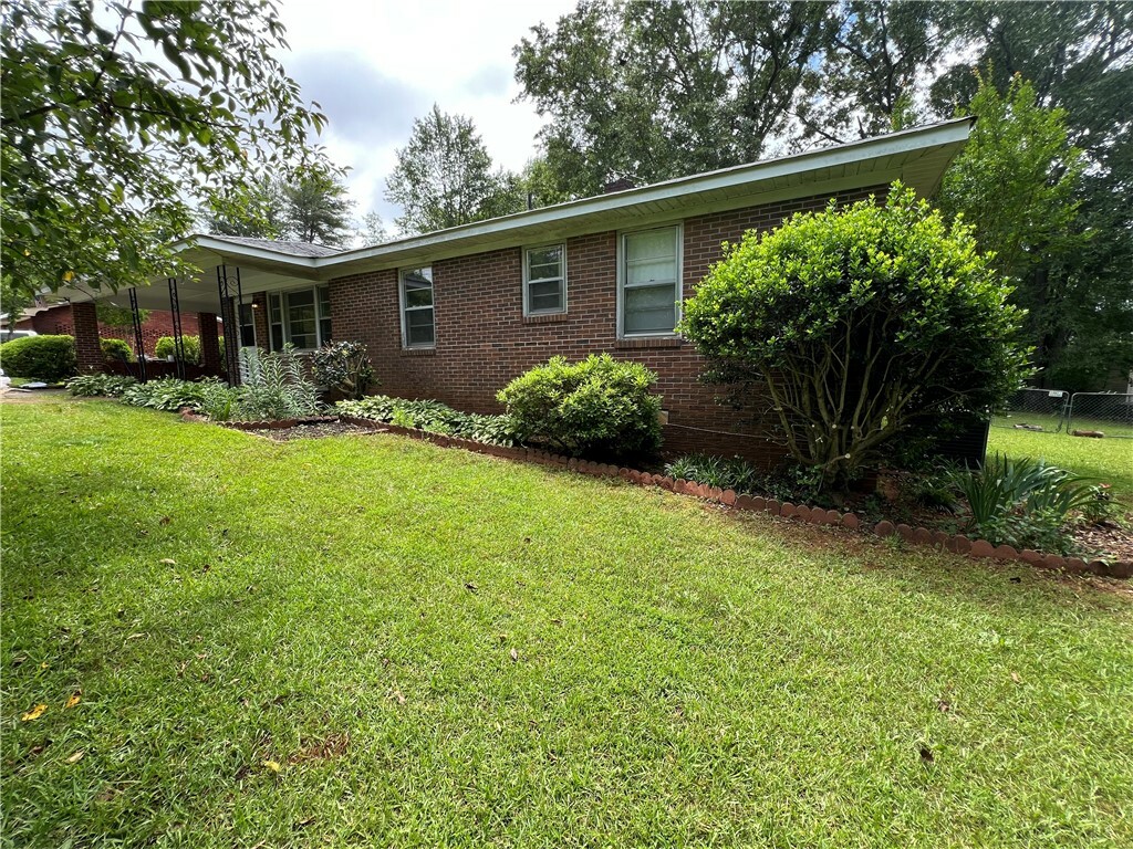 Property Photo: 303 Evergreen Forest Drive SC 29679