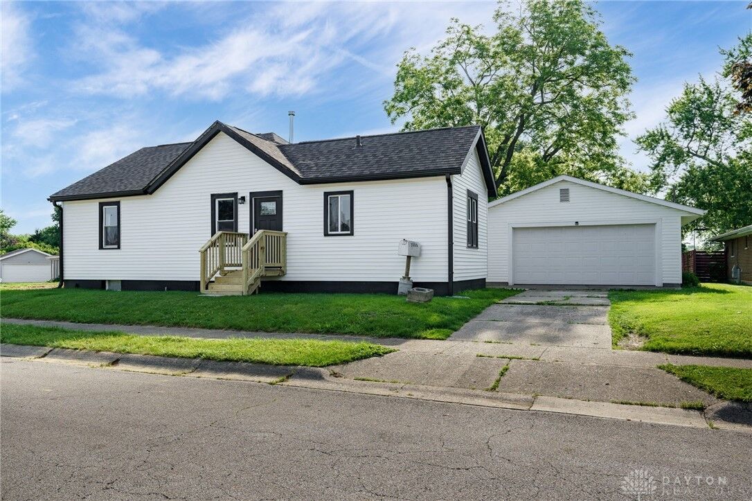 Property Photo: 1000 Columbia Avenue OH 45324