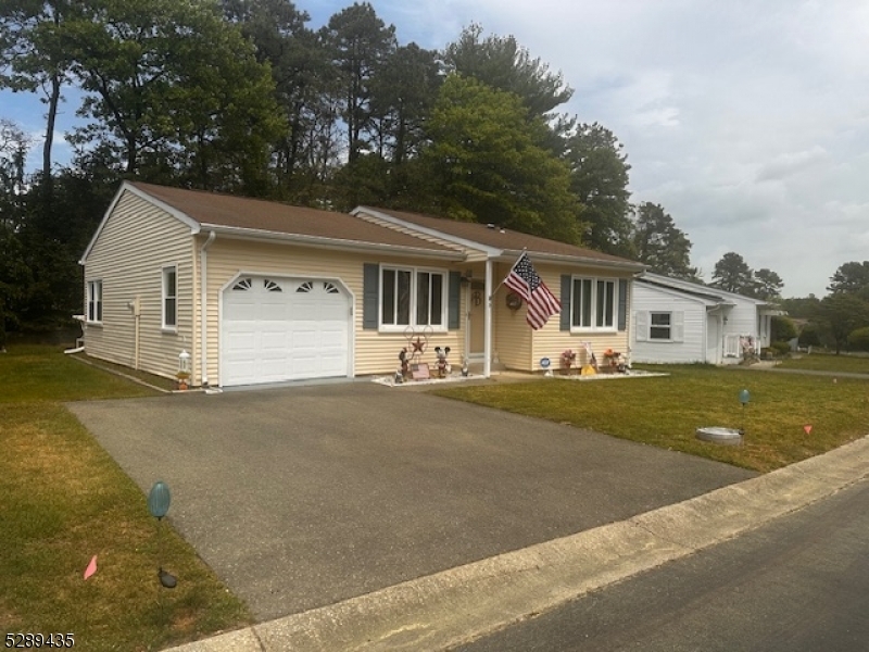 Property Photo:  3 Chelsea Dr  NJ 08759 