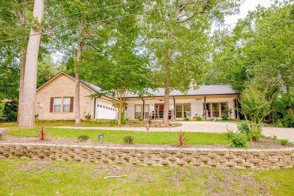 Property Photo:  304 Rosewood Drive  TX 75771 