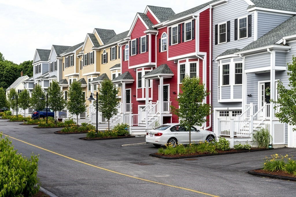 Property Photo: 60 Lenox Street 4 MA 02062