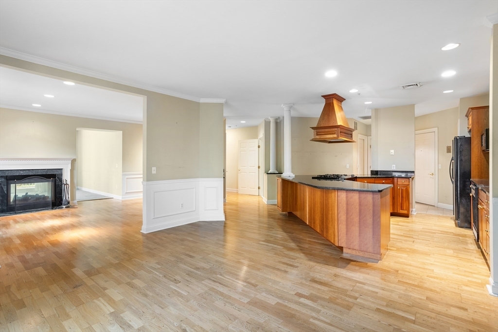 Property Photo:  10 Northwood Dr 101  MA 01776 