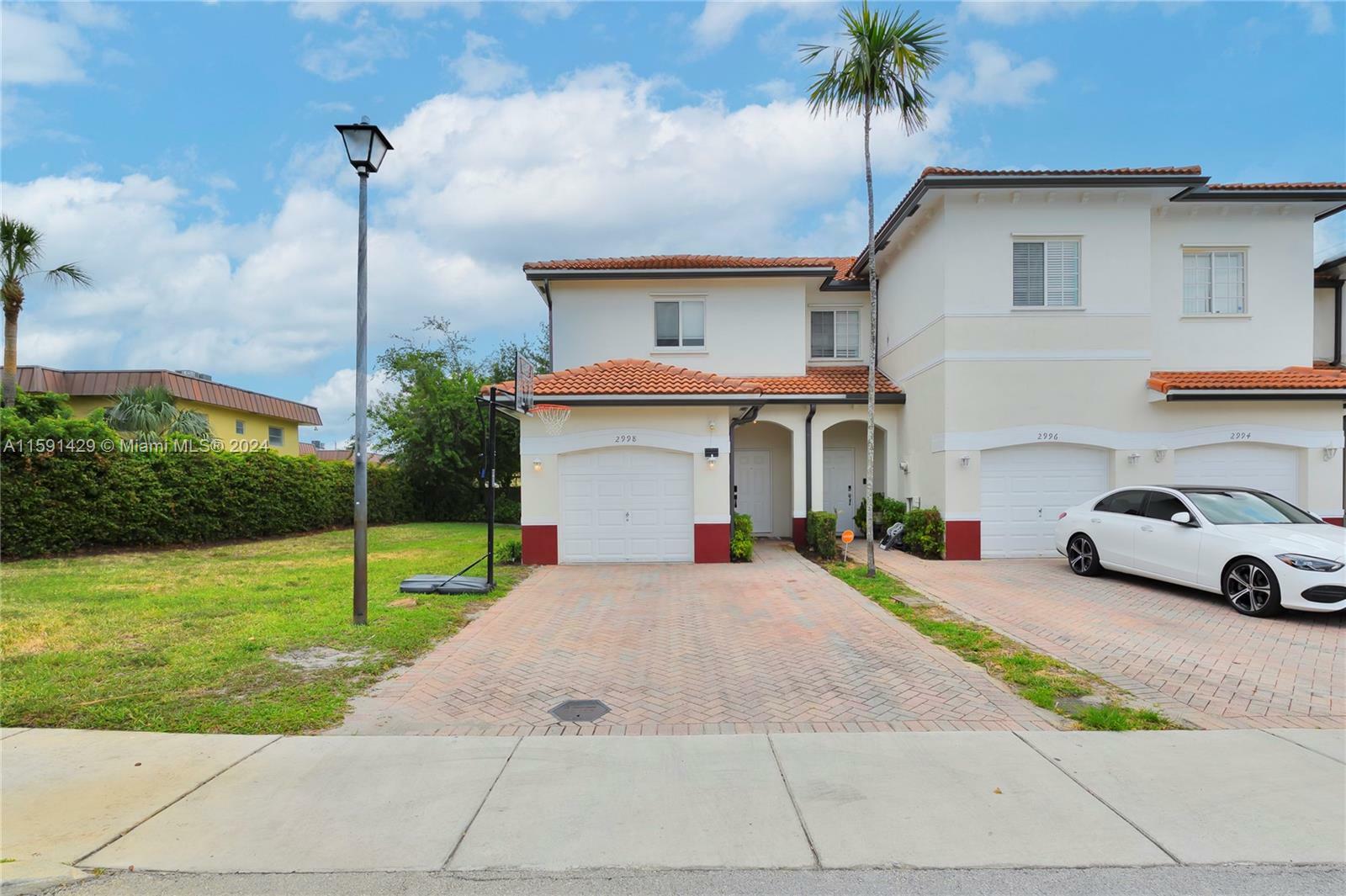 Property Photo:  2998 NW 35th Ave  FL 33311 