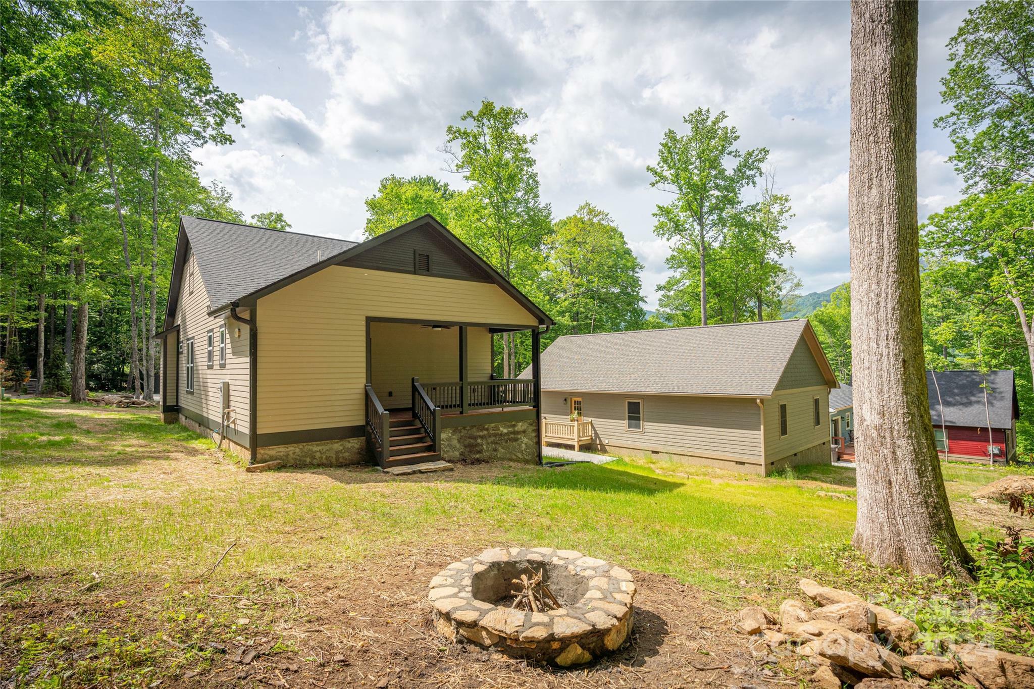 Property Photo:  585 Twinbrook Lane  NC 28751 