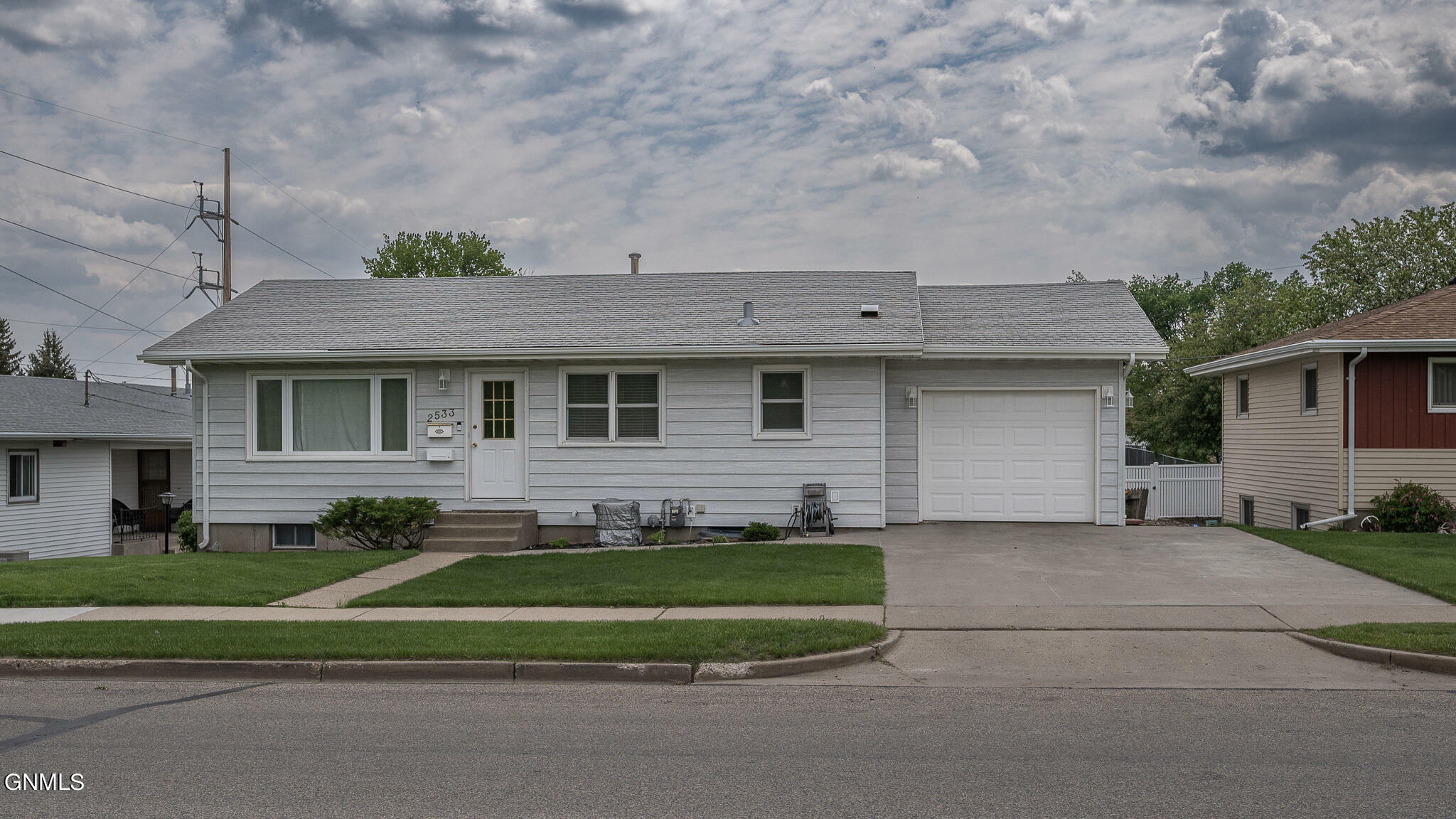 Property Photo:  2533 D Avenue  ND 58501 