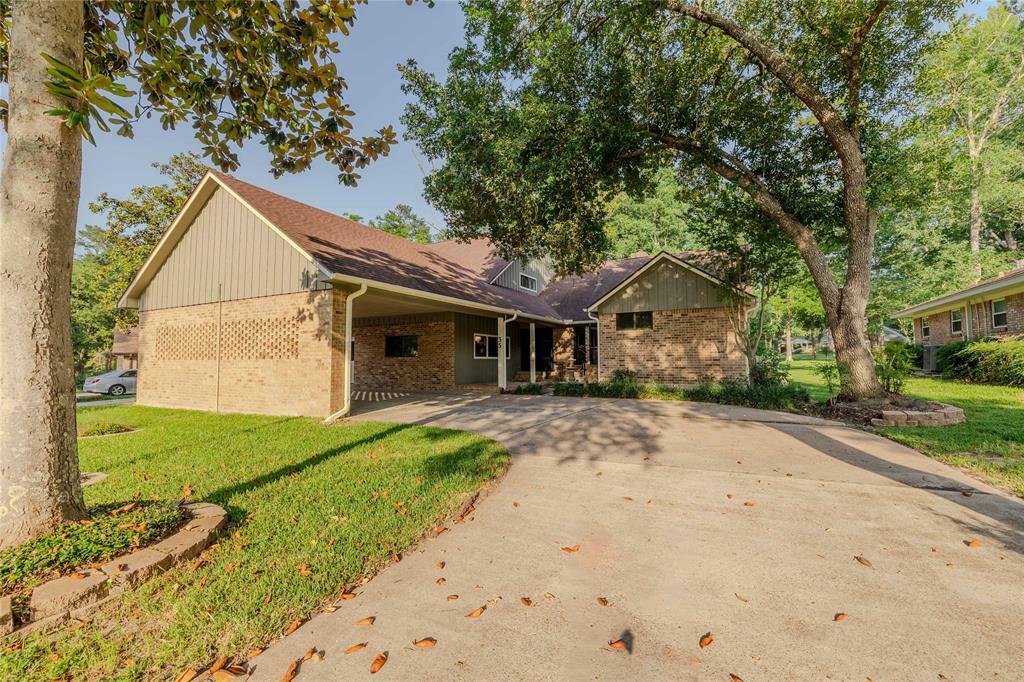 Property Photo:  35 Winged Foot Drive  TX 77304 