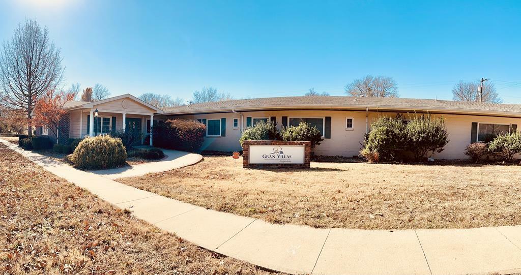 Property Photo:  621 S 2nd N/A  KS 67301 