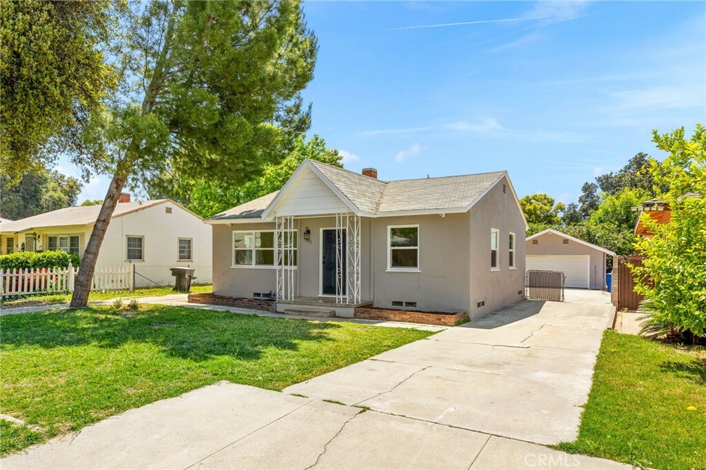 Property Photo:  831 Bussey Street  CA 92405 