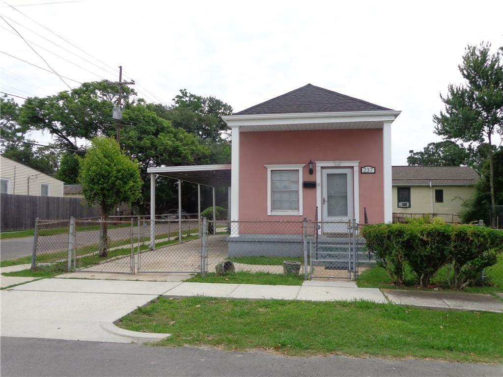 Property Photo:  237 Lowerline Street  LA 70118 