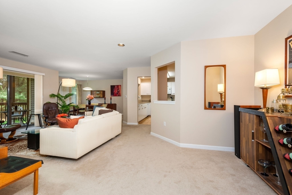 Property Photo:  770 Salisbury St 565  MA 01609 