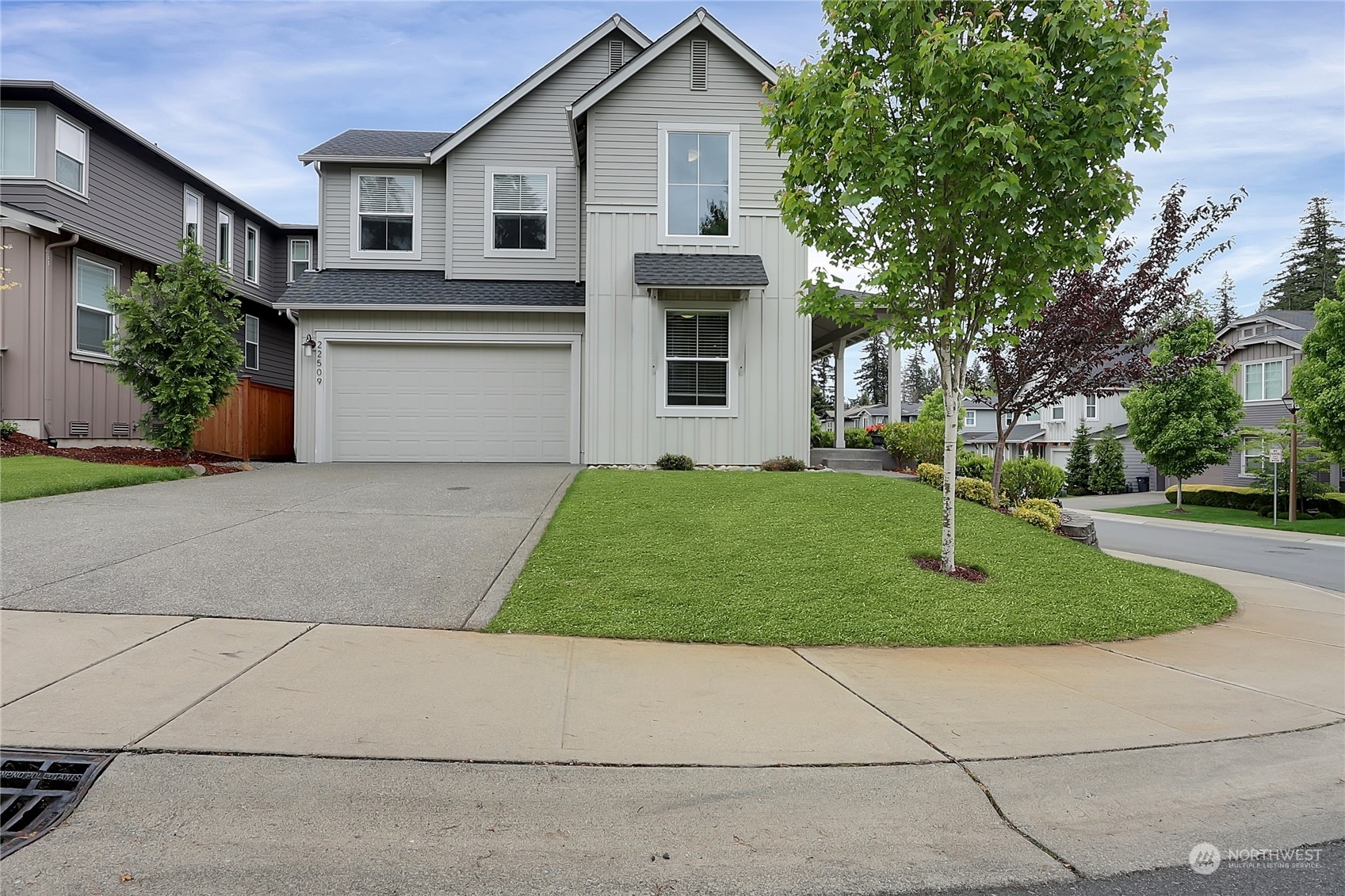 Property Photo: 22509 SE 265th Place WA 98038