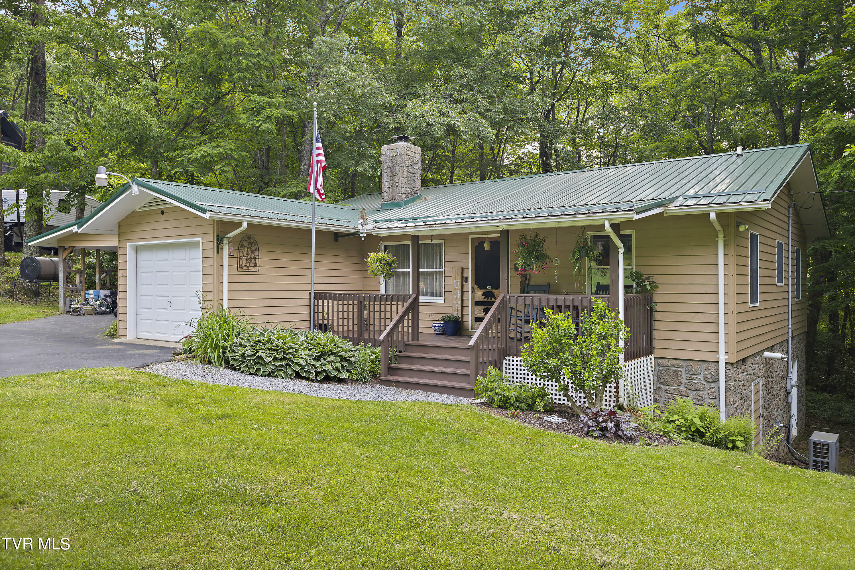 Property Photo:  368 Burbank Road  TN 37687 