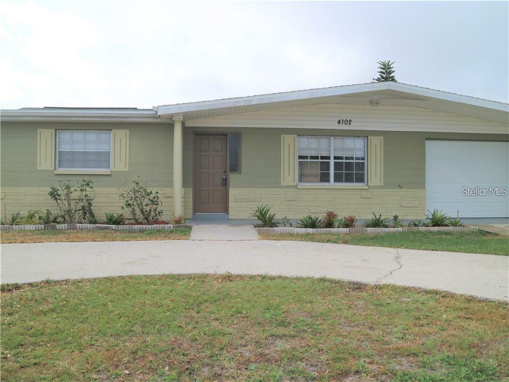 Property Photo:  4102 Darlington Road  FL 34691 