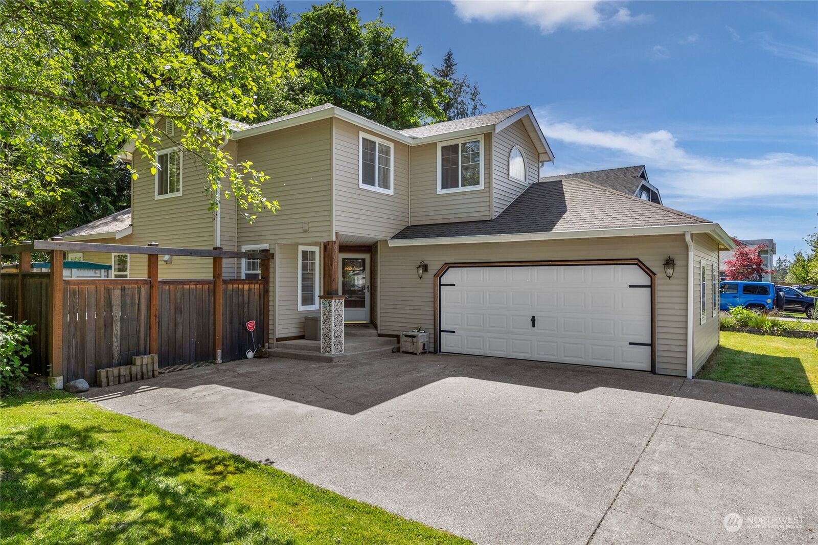 Property Photo:  8302 1st Place SE  WA 98258 