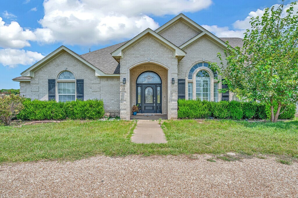 Property Photo:  265 Wade Road  TX 76524 