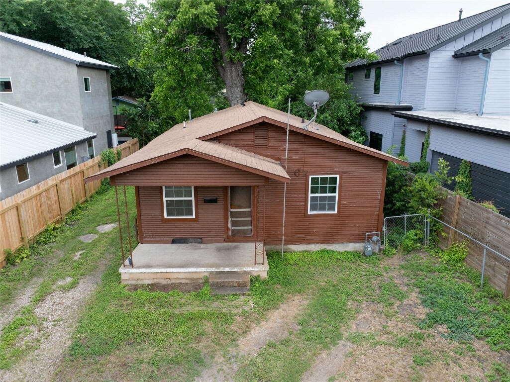 Property Photo:  2607 E 4th Street  TX 78702 