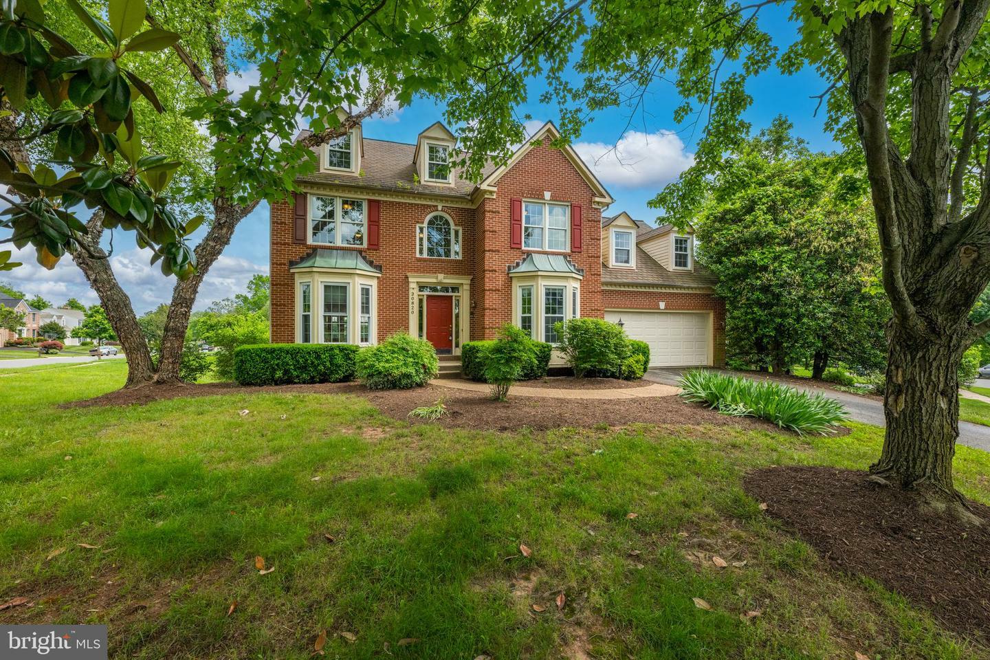 Property Photo: 20820 Grainery Court VA 20147